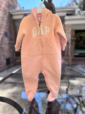 Cozy Baby GAP one-piece with hood, 3-6m